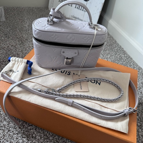 Louis Vuitton Vanity Chain Pouch; NWT - Picture 5 of 6